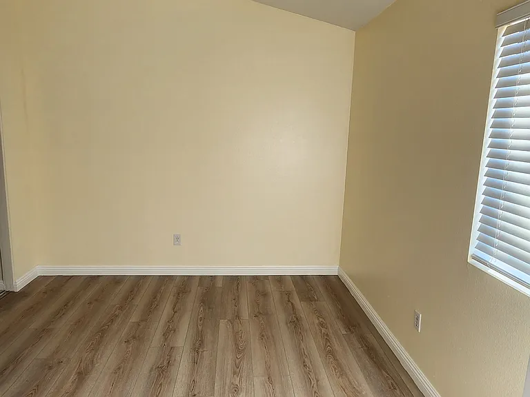 25455 Knollwood Dr — Photo 22
