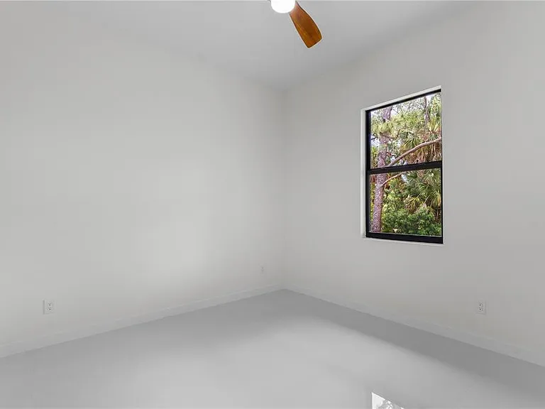 10070 Flat River St — Photo 16