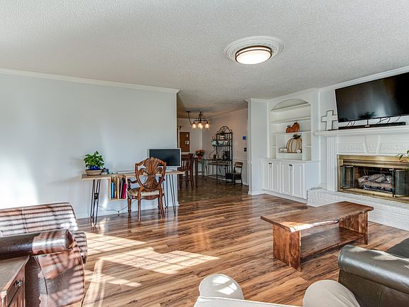 2nd image of 542 Sharondale Dr
