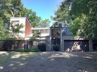 13726 Suns End, Harbert, MI 49115