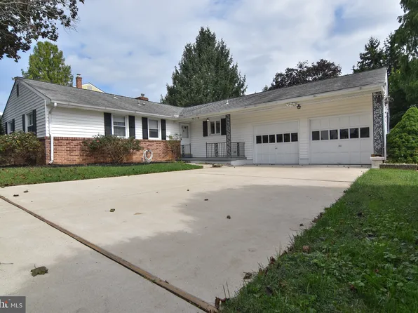 102 Whitekirk Dr, Wilmington, DE 19808