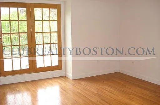 195 Forest St — Photo 6