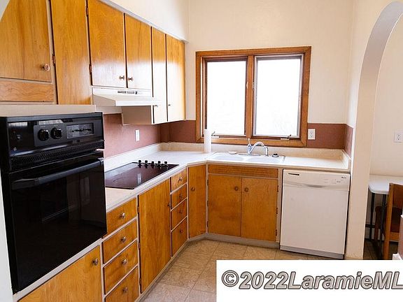 4th image of 1208 Canby St