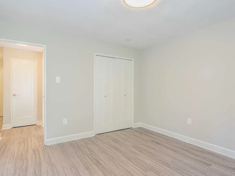 985 Maxwell St — Photo 15
