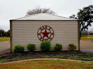 808 Chuckwagon Trl, Angleton, TX 77515