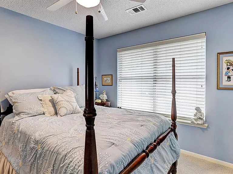 10022 Cabin Creek Dr — Photo 25