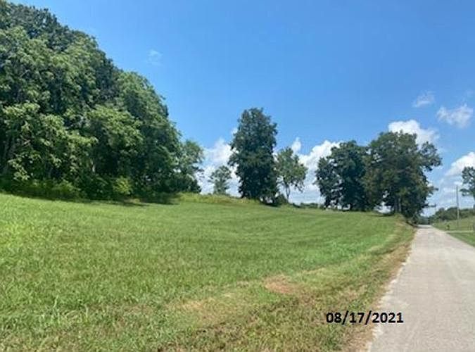 2nd image of 1401 Black Rd