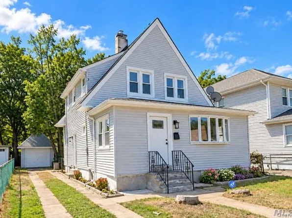 8 Frazier Street, Hempstead, NY 11550