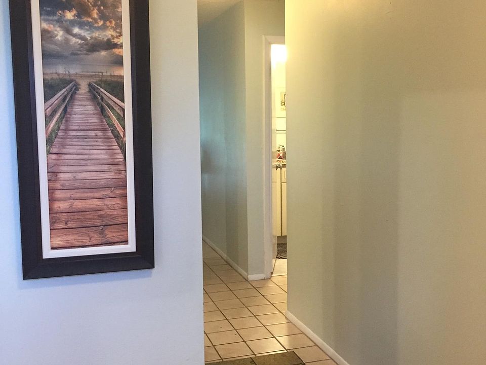 1st image of 423 Paula Dr S APT 103