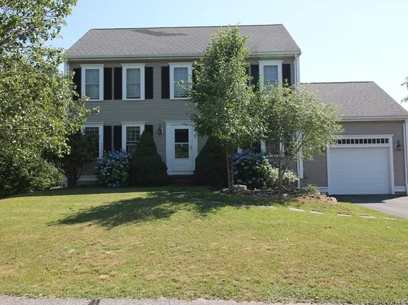 8 Kayak Trl, Norton, MA 02766