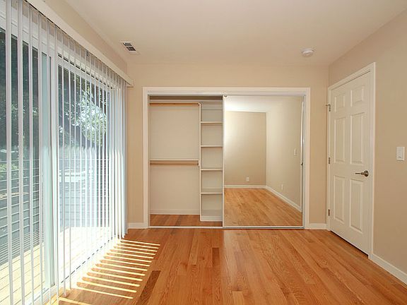 5th image of 738 Cowper St