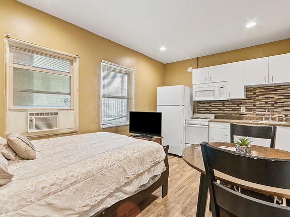 2nd image of 3890 W Jefferson Ave #5