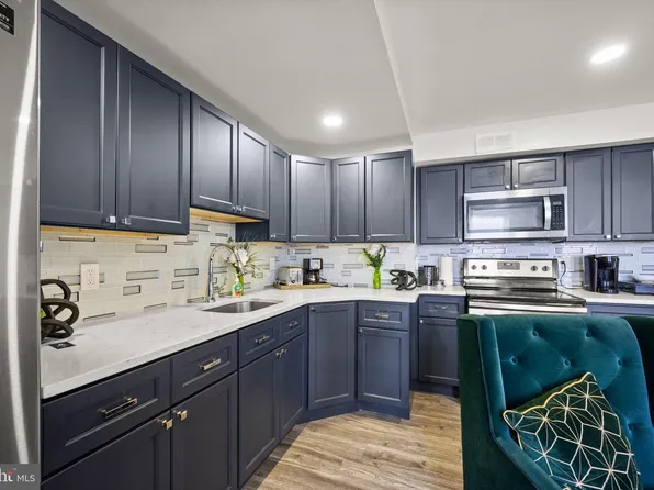 743 Market St #44, Philadelphia, PA 19106