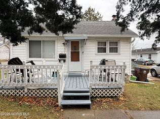 921 Karnes Ave, Defiance, OH 43512