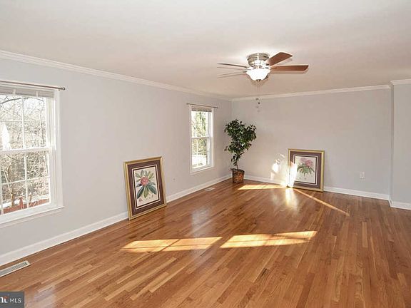 5th image of 6615 McLean Ct