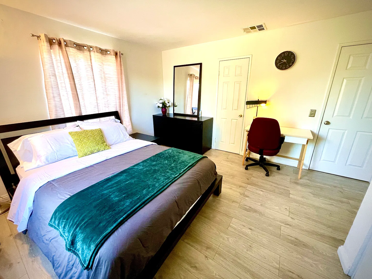 3 bed, 1475 sqft, $1,200 — Photo 4