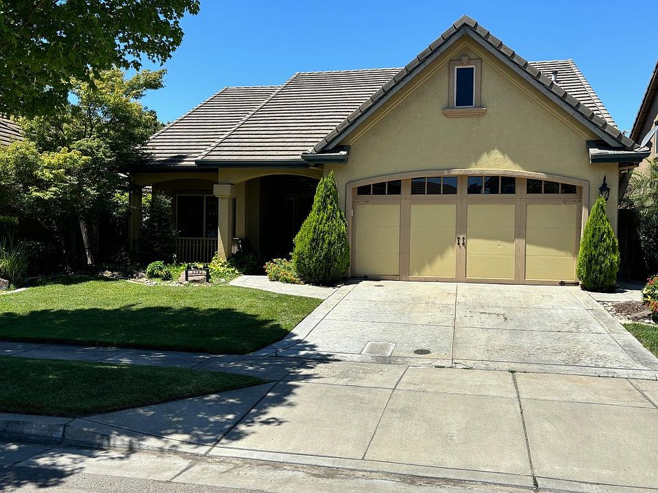 1st image of 1293 Lakeshore Dr