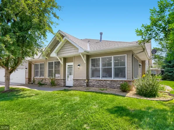 476 Hayes Dr #65, Hastings, MN 55033