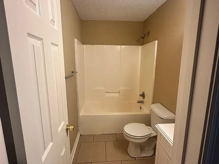 1305 Breckenridge Dr #9 — Photo 16