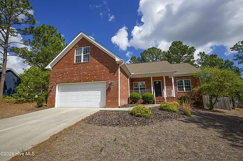 1 Van Buren Ln Photo 1