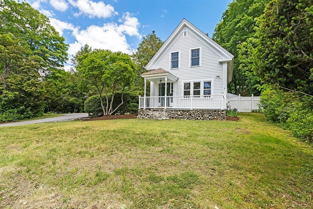 54 Norfolk St, Holliston, MA 01746 Zillow