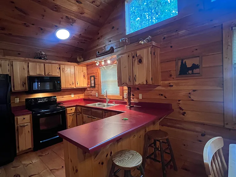 230 Laurelwood Cir — Photo 3