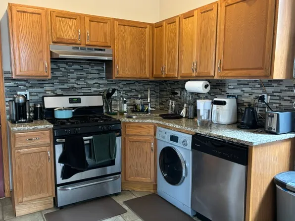 1337 W Huron St, Chicago, IL