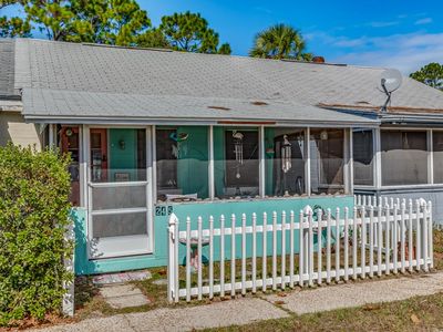 24-5 E Pine St, Lanark Village, FL, 32323