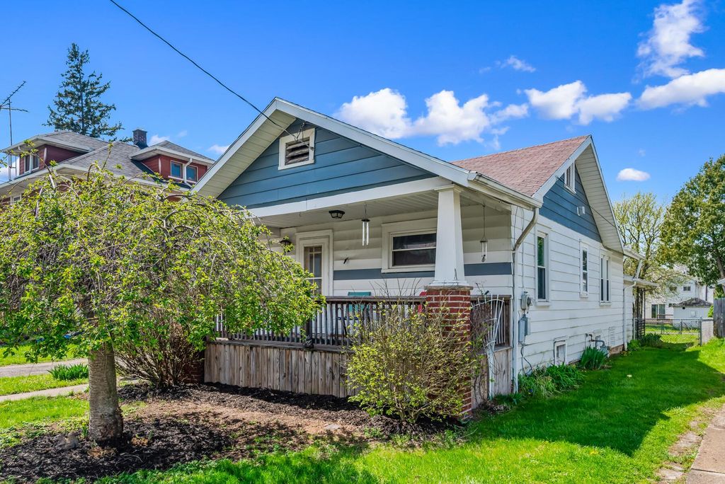 Real estate listing image