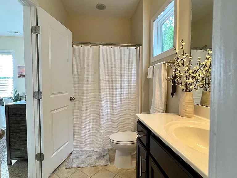 213 Windy Creek Ln — Photo 12