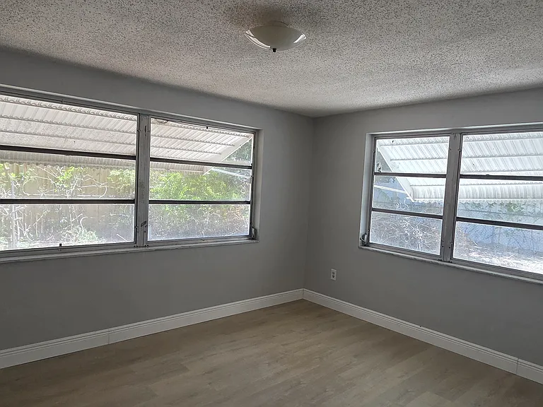 3034 Palamore Dr — Photo 22