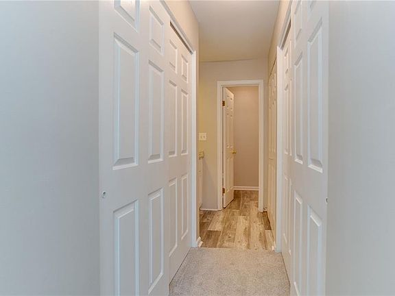 3rd image of 960 Saint Andrews Reach APT C