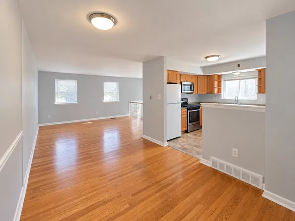 3 bed, 1.0 bath, 925 sqft, $1,965, 22 Elliott Ave, Bryn Mawr, PA 19010
