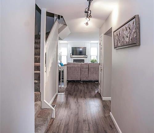 3rd image of 12088 Autumn Lakes Dr