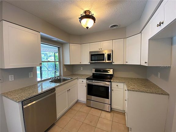 5th image of 4413 Longford Dr