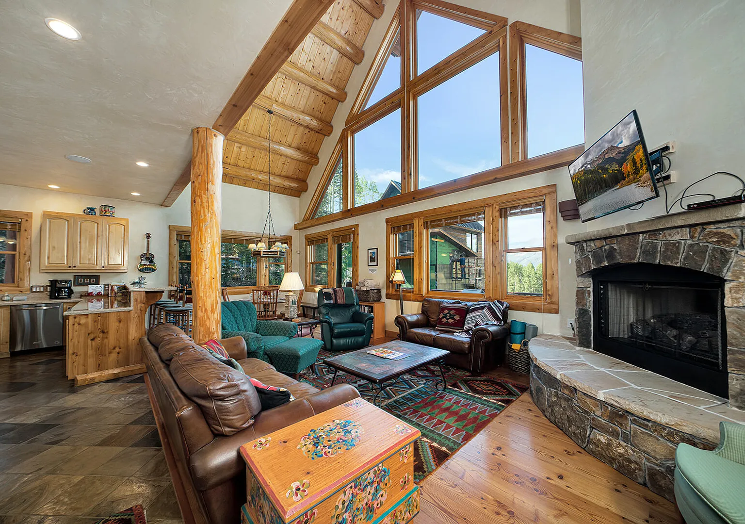 Mountain View 2 | Ski-In + Private Hot Tub 4Br, 4.5Ba, Sleeps 8 — Photo 2