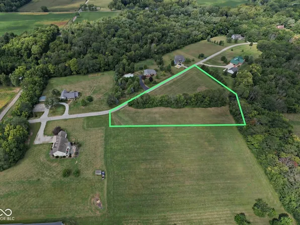 900 W North Dr, Frankton, IN 46044