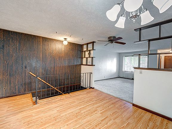 5th image of 420 Venus Ave