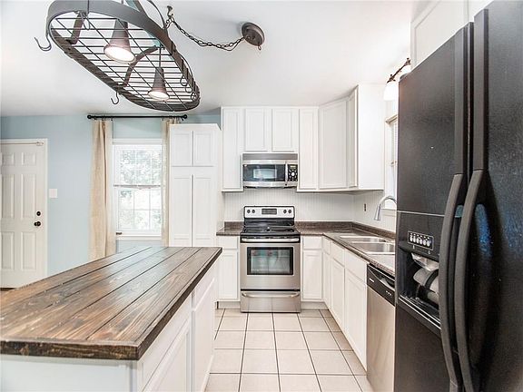 5th image of 5811 Brooklawn Dr