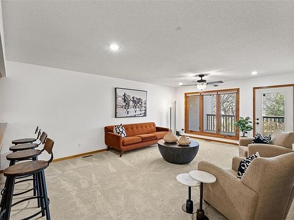 4th image of 6512 NW Revere Dr