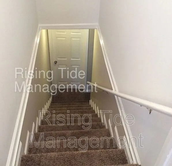 1928 Poplar Dr — Photo 14