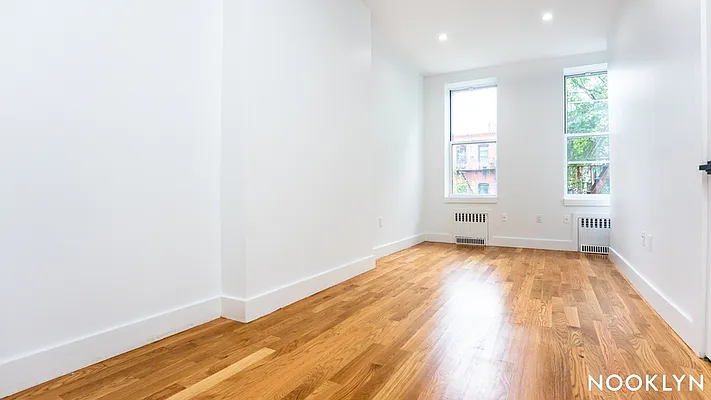 Rented by Nooklyn NYC LLC | media 9
