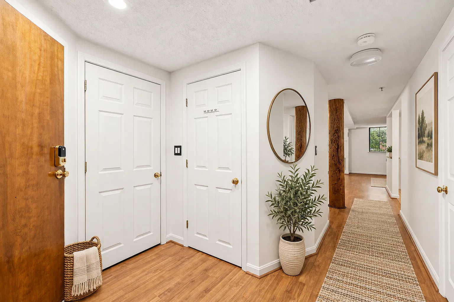 2 bed, 1.5 bath, 1462 sqft, $2,400 — Photo 3