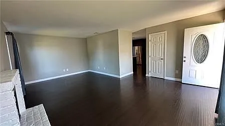 2057 S Cherry Ave — Photo 7