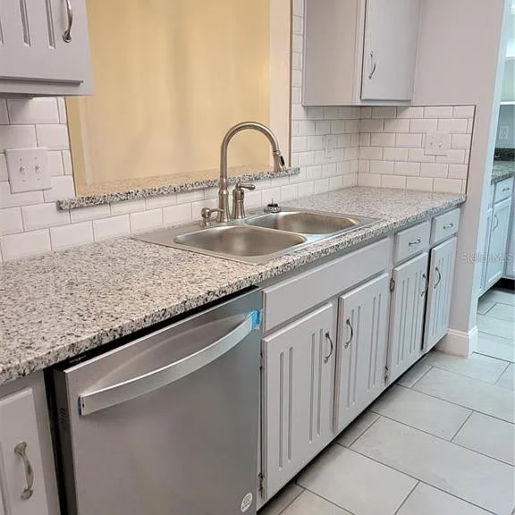 807 McLain Ct — Photo 13