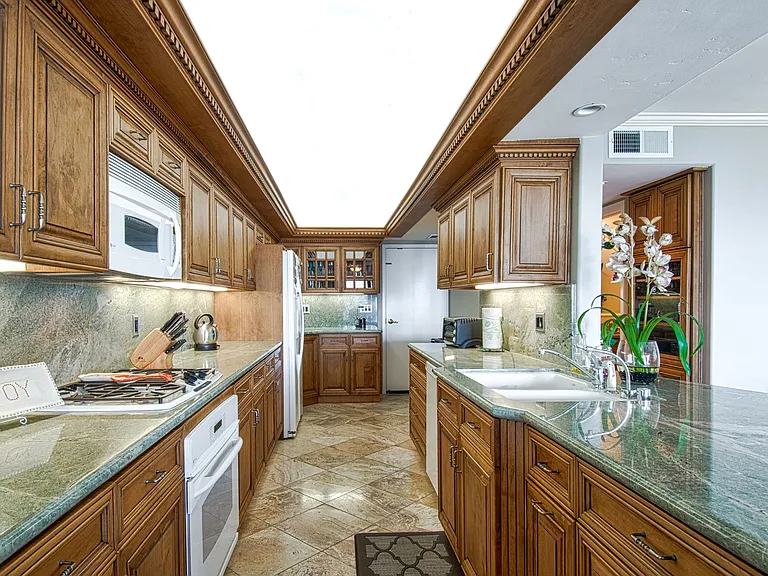 26032 Vista Dr E — Photo 5