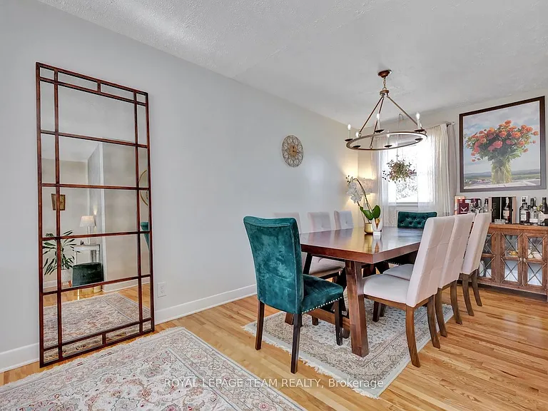 1233 Cheverton Ave — Photo 14