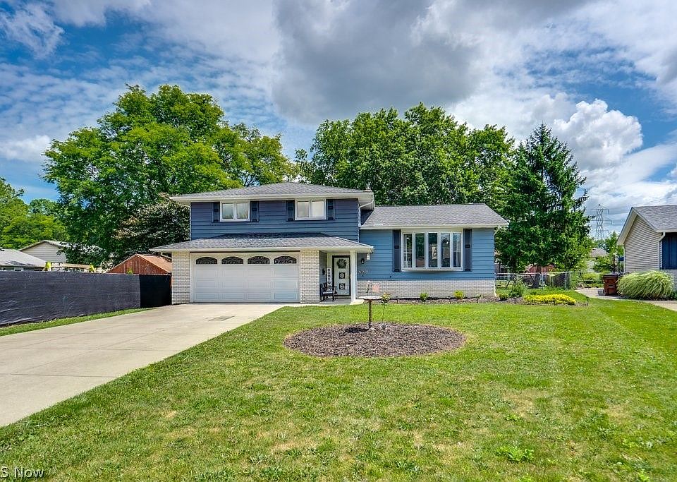 1st image of 7821 W List Ln