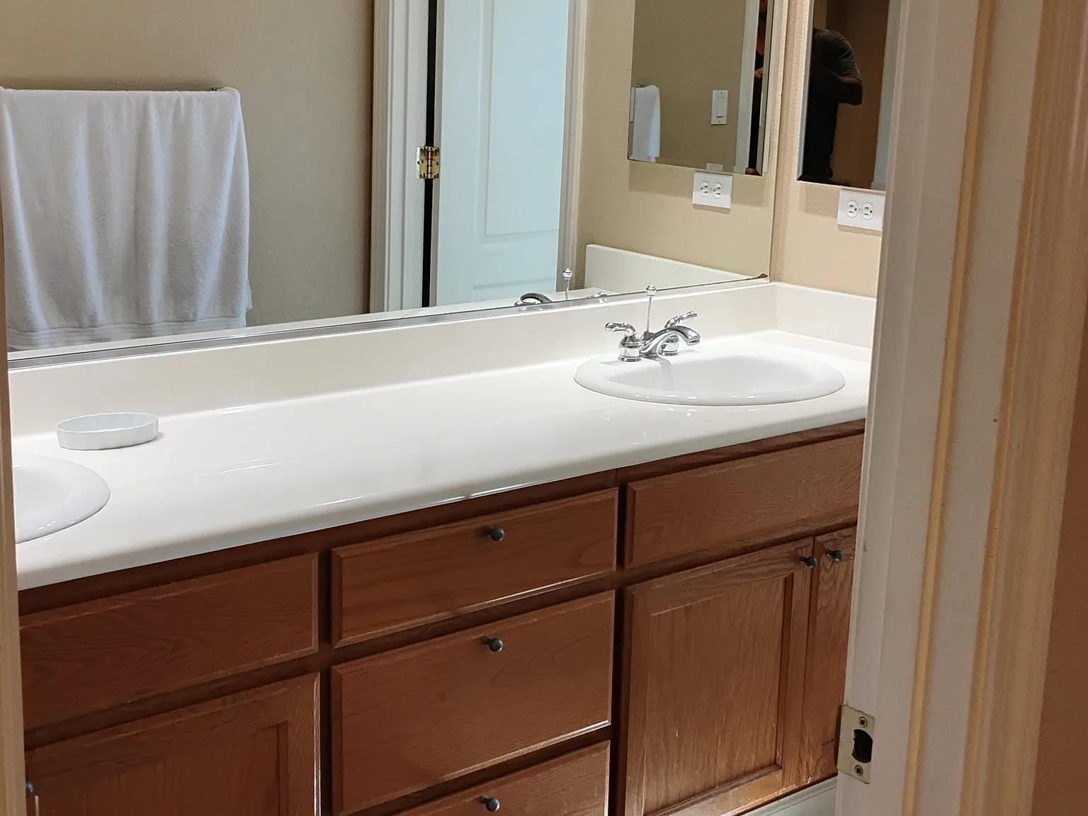 5 bed, 3093 sqft, $1,100 — Photo 3