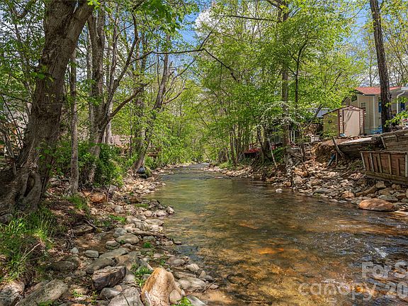 3rd image of 500 Sophie Rd